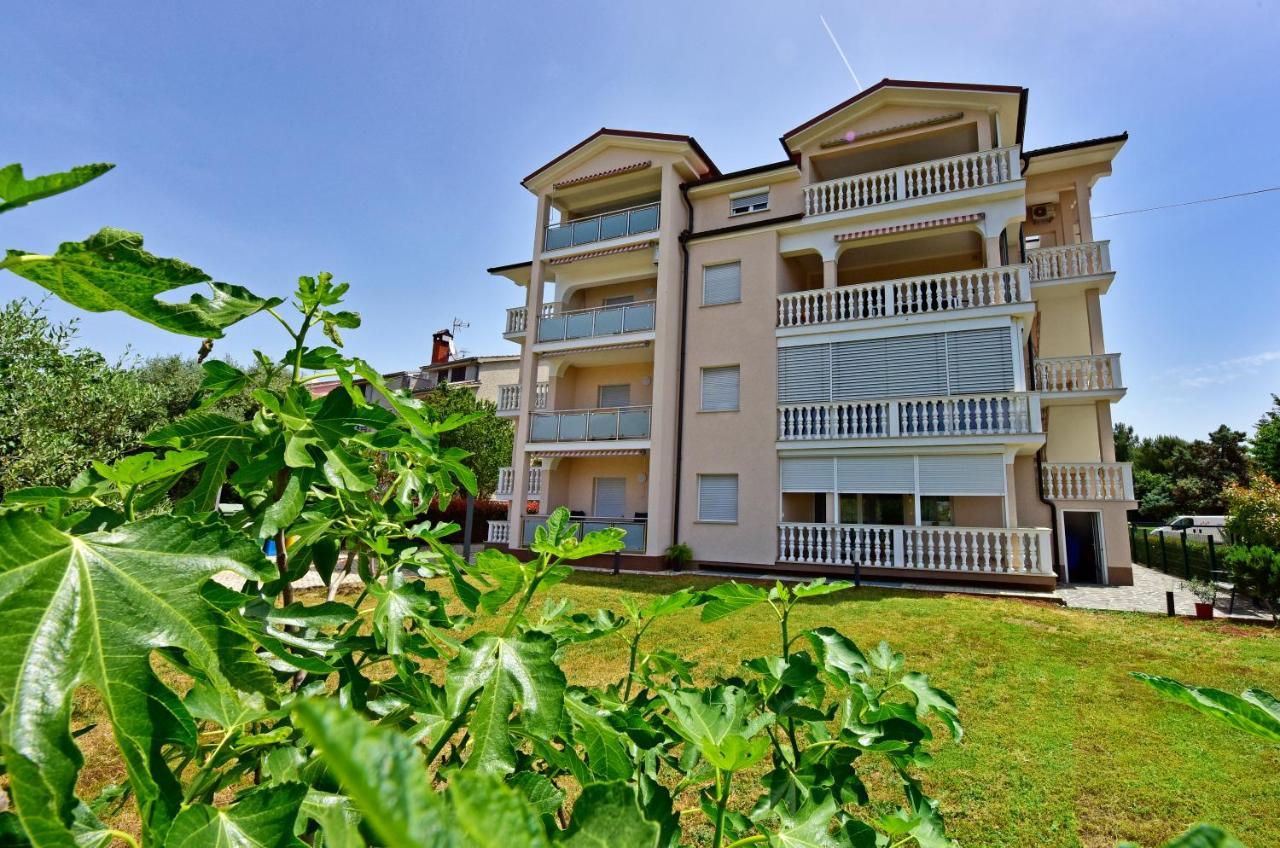 Apartments Elin Sofia Poreč Dış mekan fotoğraf