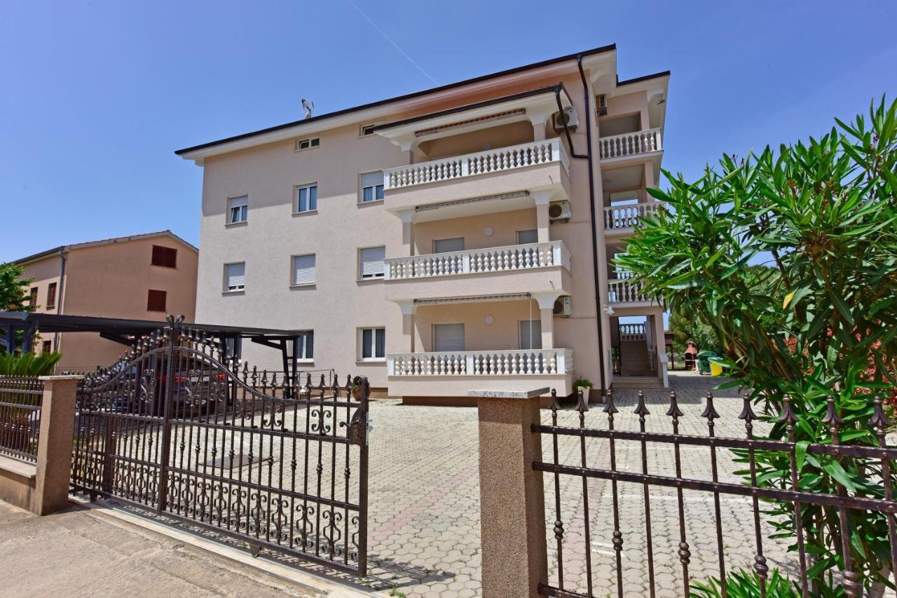 Apartments Elin Sofia Poreč Dış mekan fotoğraf