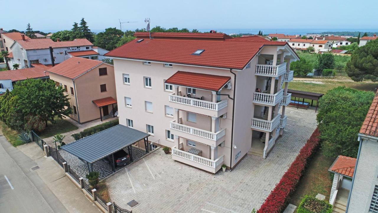 Apartments Elin Sofia Poreč Dış mekan fotoğraf