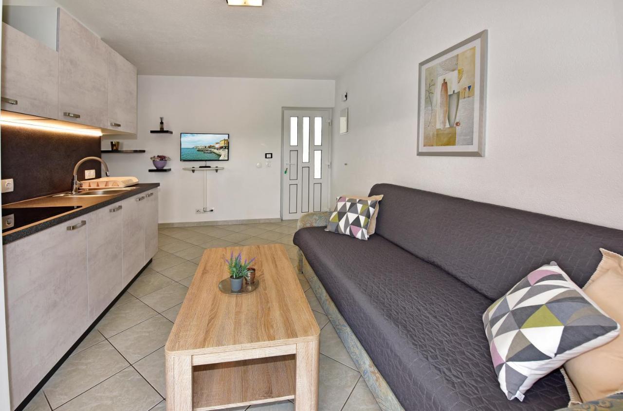 Apartments Elin Sofia Poreč Dış mekan fotoğraf